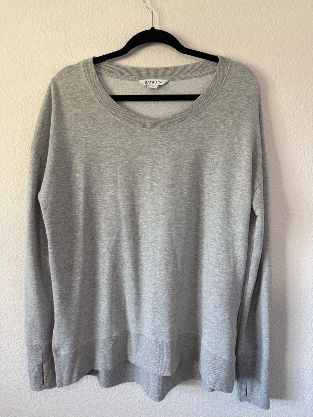 Athleta Light Heather Gray Pullover Sweatshirt Size M PyS